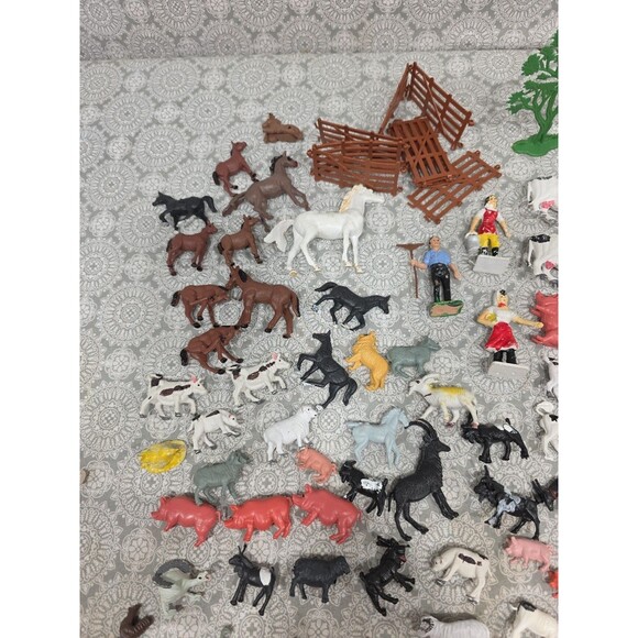 Vintage Plastic Farm Animals Figures Toy Lot Horses Cows Pigs‎ Miniature Playset - Picture 3 of 8
